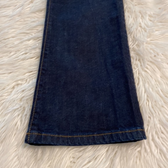 DKNY Jeans size 10 inseam 32” BNWOT darker wash jeans - Picture 16 of 16